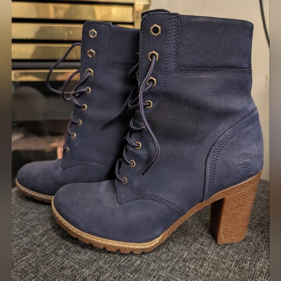 Size 8 Navy Timberland Heeled Boots - Picture 4 of 5